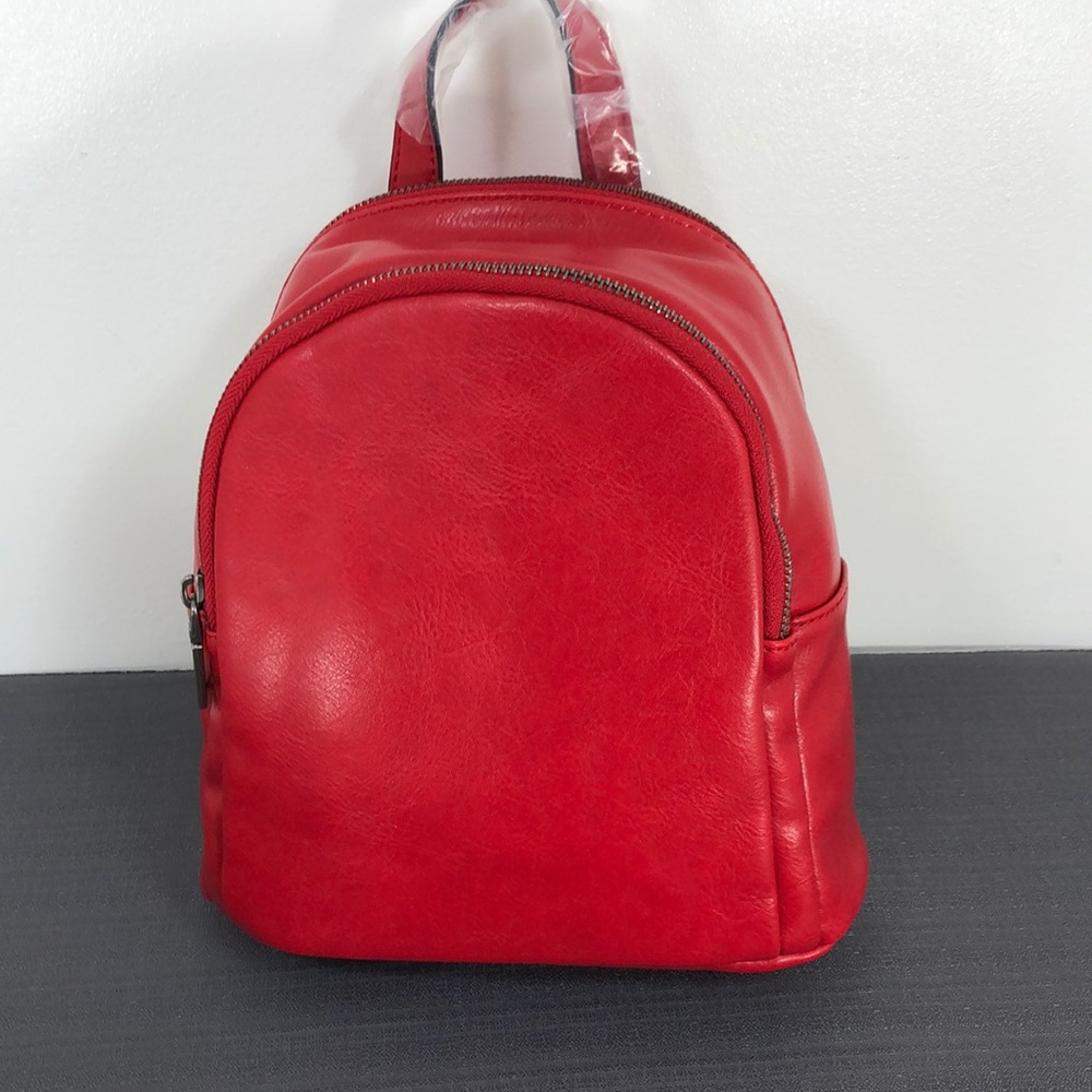 Isabelle Purse/Backpack Red Bag NWT Vegan Approved NWT